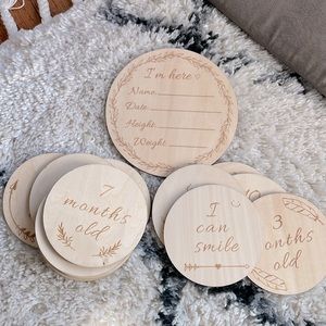 Baby Milestone Monthly Cards, Double Sided Discs